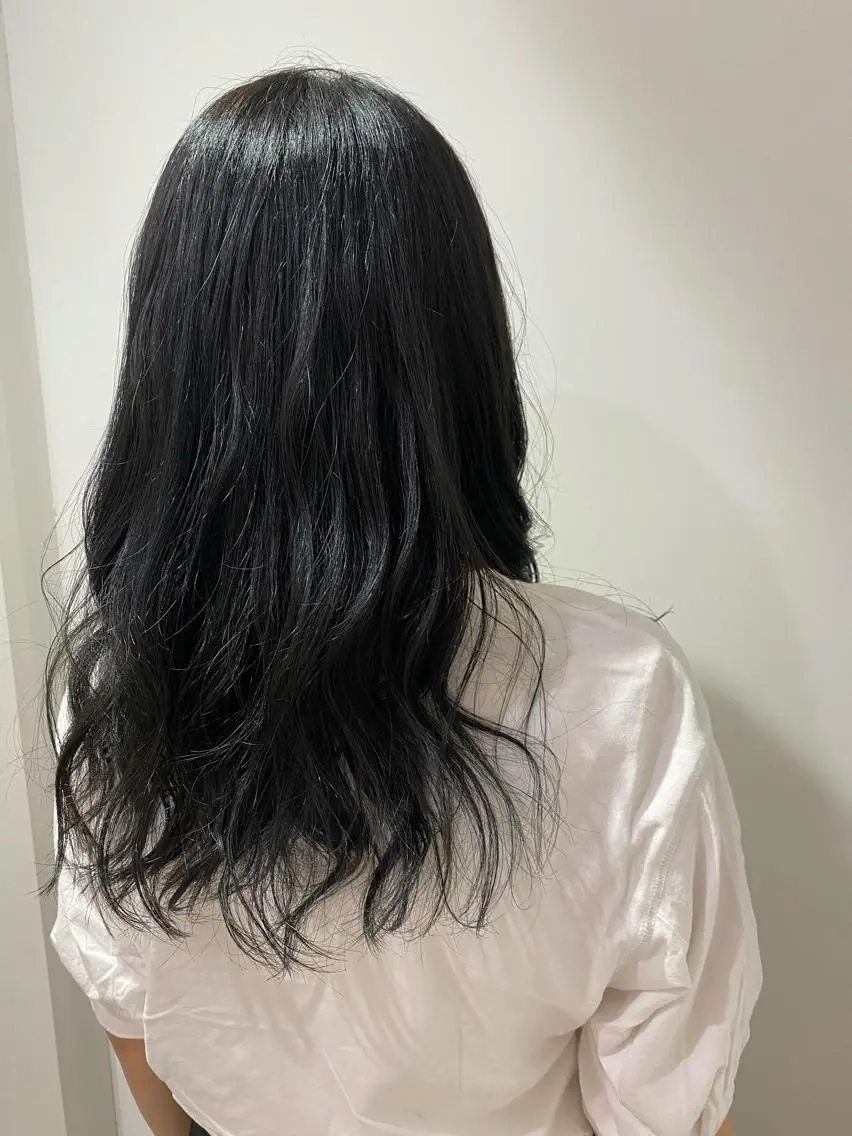 セミロング カラー ヘアアレンジ 黒髪 福壽 優奈のヘアスタイル