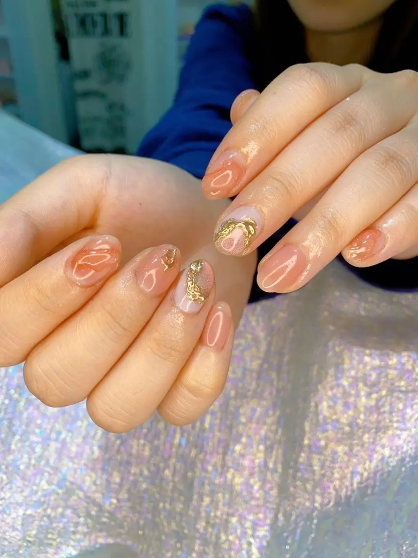 ネイル シンプルネイル Queen‘s なんのネイルデザイン