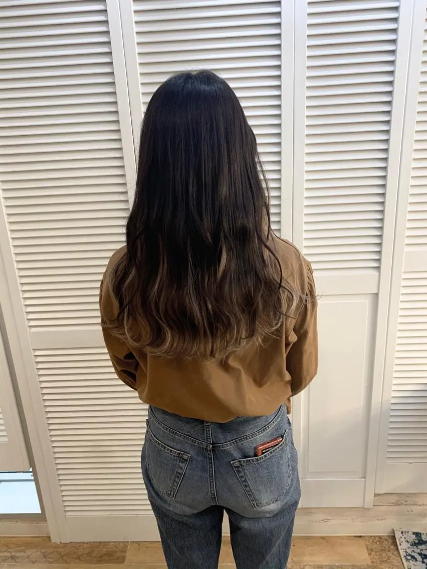 ロング カラー インナーカラー 天野 利咲のヘアスタイル