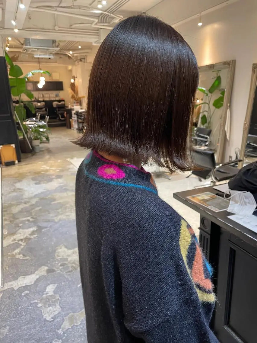 ショート カラー パーマ ヘアアレンジ ヘアカラー 縮毛矯正 トリートメント くびれレイヤー/艶 カラー　MADOKAのヘアスタイル