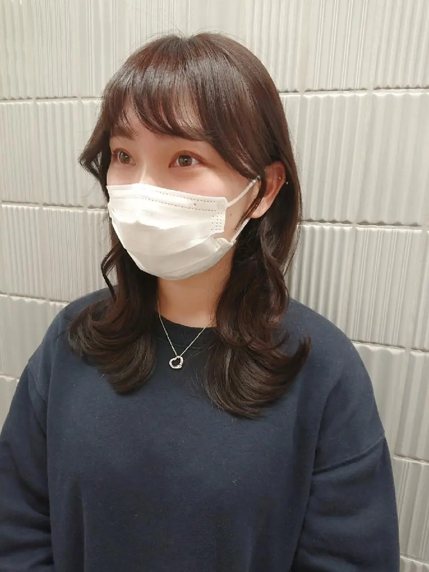 セミロング カラー エギョモリ 韓国風ヘア 外ハネヘア カット ヘアカラー トリートメント 南 ちひろのヘアスタイル