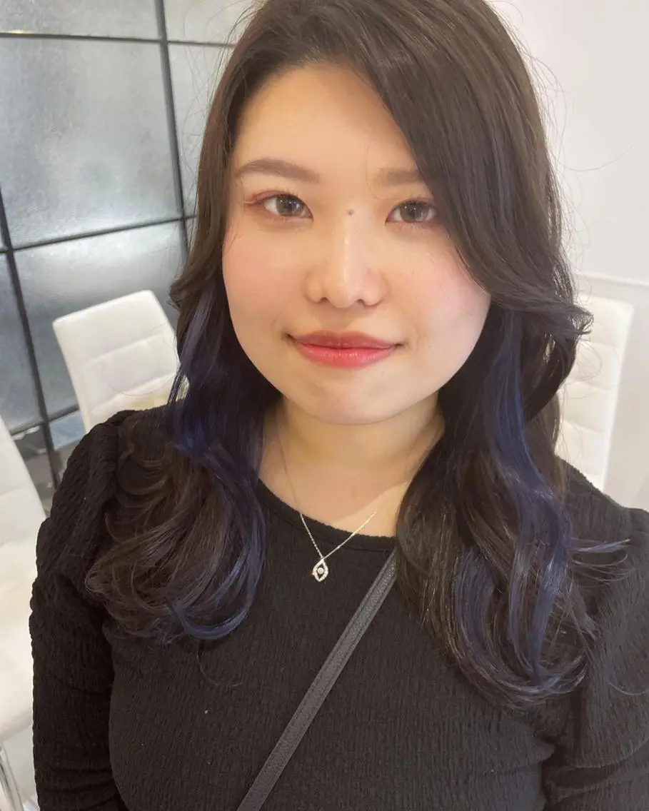ミディアム カラー パーマ ヘアアレンジ メンズ キッズ ネイル マツエク・マツパ 髪質改善 ヘアカラー 🫧垢抜けヘア🫧 SHIORIのヘアスタイル