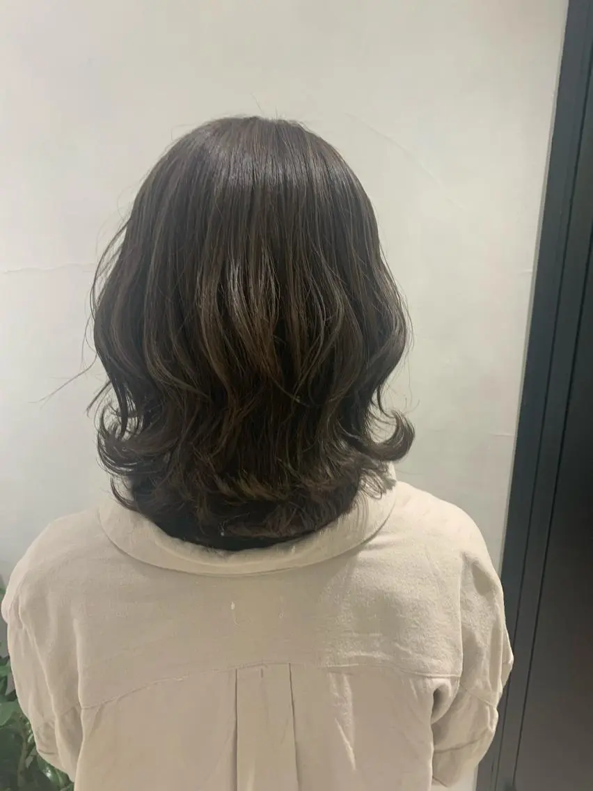 ミディアム 伊藤 優希のヘアスタイル
