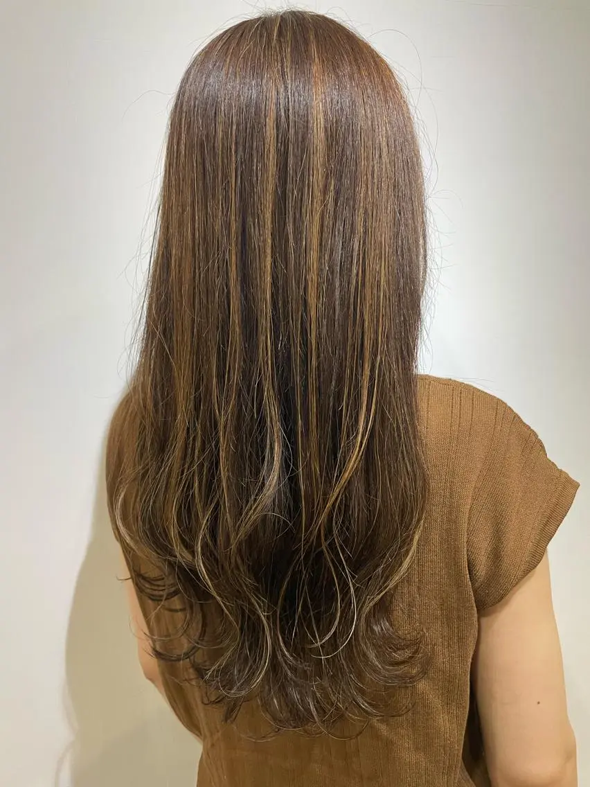 ロング カラー 透明感カラー ハイライトカラー ハイライト 髪質改善 菊池紳吾のヘアスタイル
