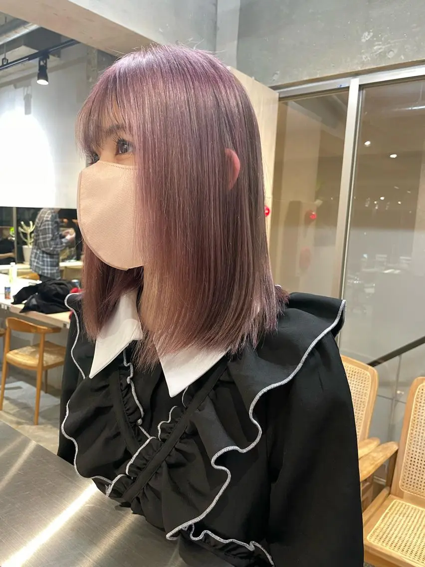 ミディアム カラー ネイル マツエク・マツパ アイブロウ 失敗しないハイトーン ✨ミルクティー/ミワのヘアスタイル