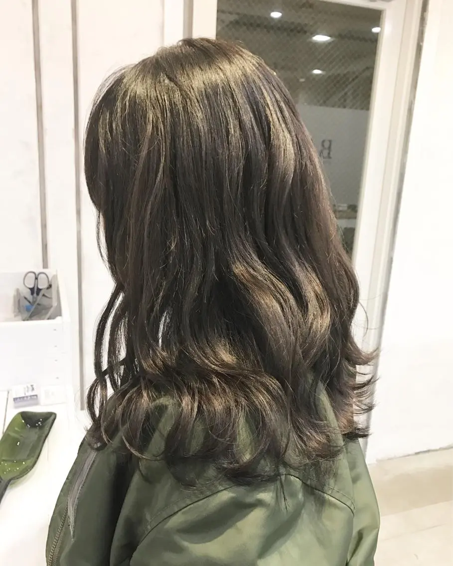 セミロング カラー ヘアアレンジ ヘアカラー トリートメント 縮毛矯正 髪質改善寺坂雄飛💐のヘアスタイル