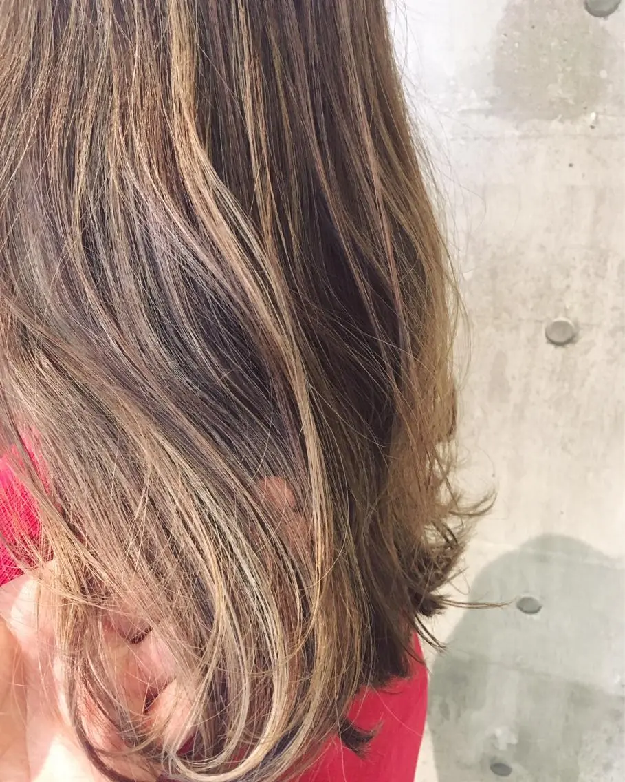 カラー ベージュカラー ハイライトカラー カット ヘアカラー トリートメント 田室 和幸のヘアスタイル