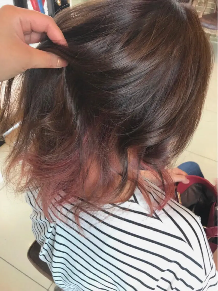 カラー アッシュ ピンクカラー ピンクアッシュ カワサキ ヒナコのヘアスタイル