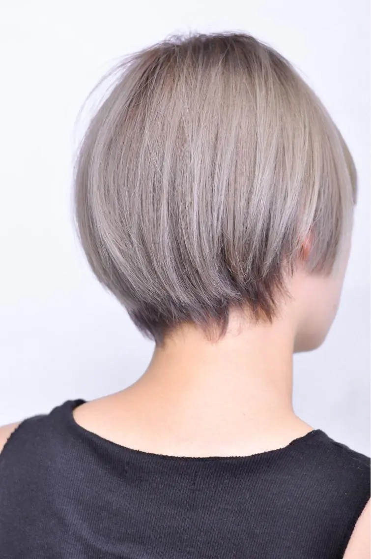 ショート カラー ヘアアレンジ ブリーチ 透明感カラー 外国人風カラー ショートヘア 中田 敏明のヘアスタイル