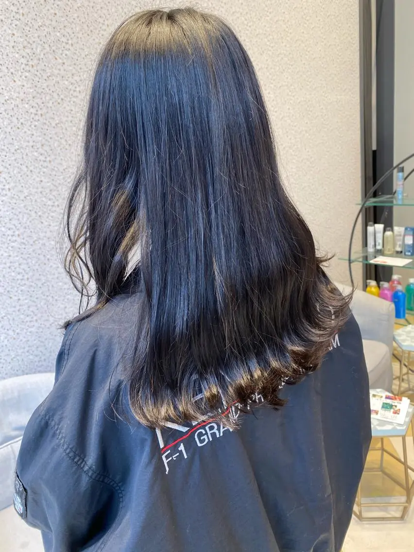 ロング カラー 黒髪 ブルーカラー ブルーブラック カット トリートメント ヘアセット 💜髪質改善美髪💜 星野清光のヘアスタイル