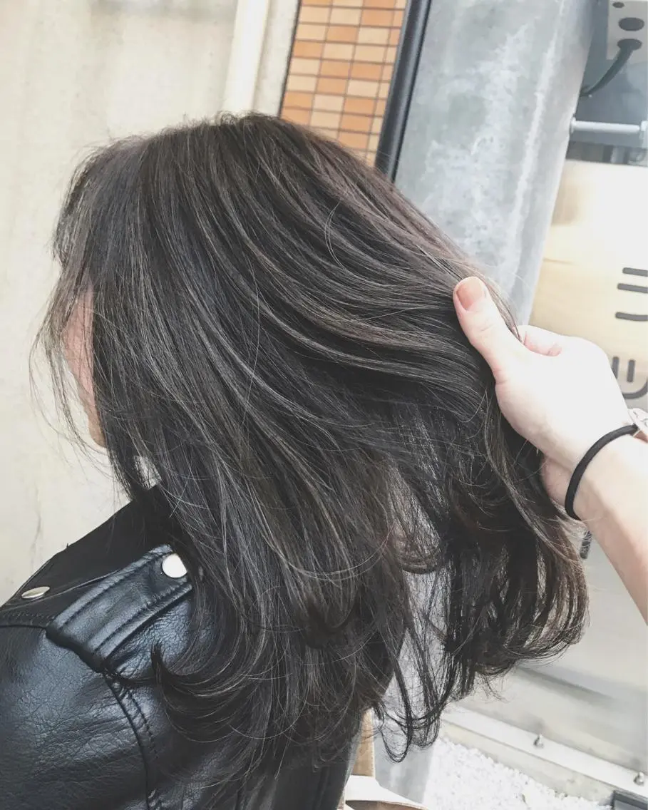 セミロング カラー ヘアアレンジ ヘアカラー トリートメント 縮毛矯正 髪質改善寺坂雄飛💐のヘアスタイル