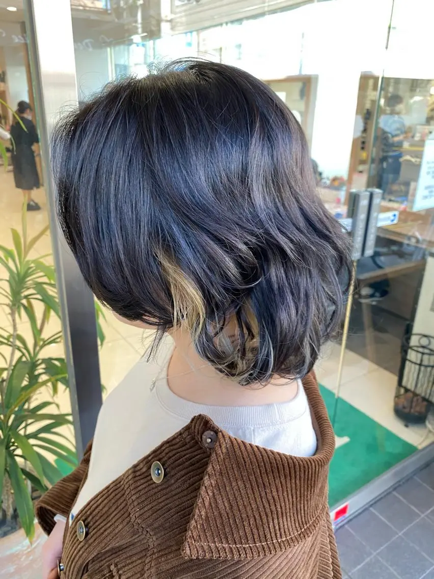 セミロング カラー 高坂 優花のヘアスタイル