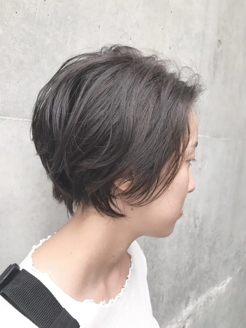 ショート くせ毛 ショートヘア カット 安藤 沙妃のヘアスタイル