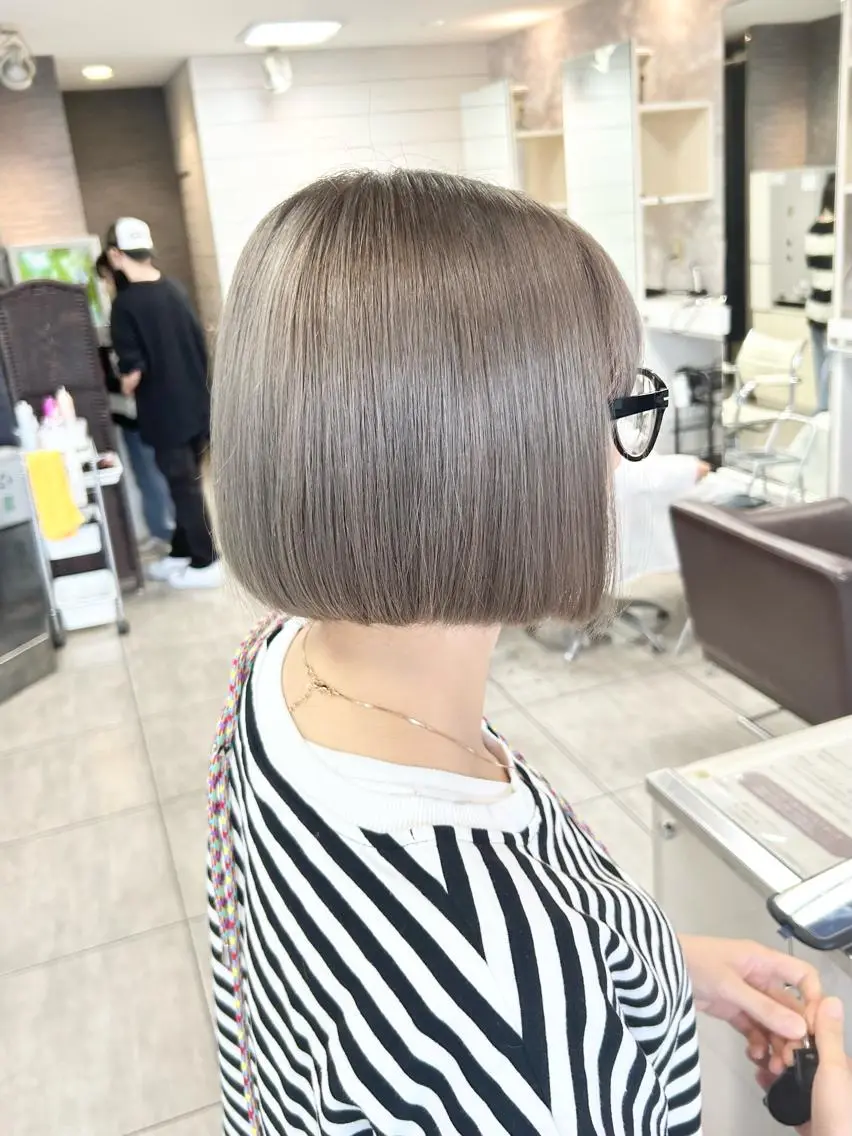 ショート カット ヘアカラー 🫧艶髪カラー🫧 森本くるみのヘアスタイル