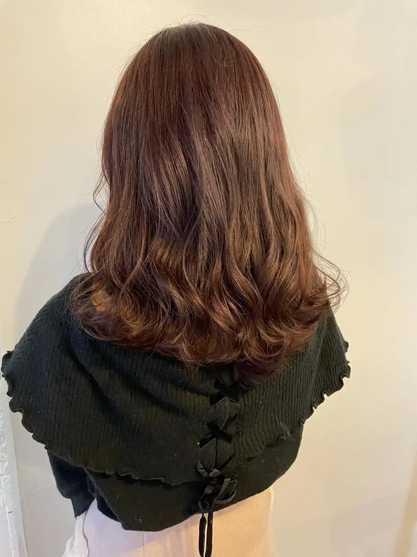 ミディアム カラー カット ヘアカラー トリートメント 安藤 佑衣のヘアスタイル