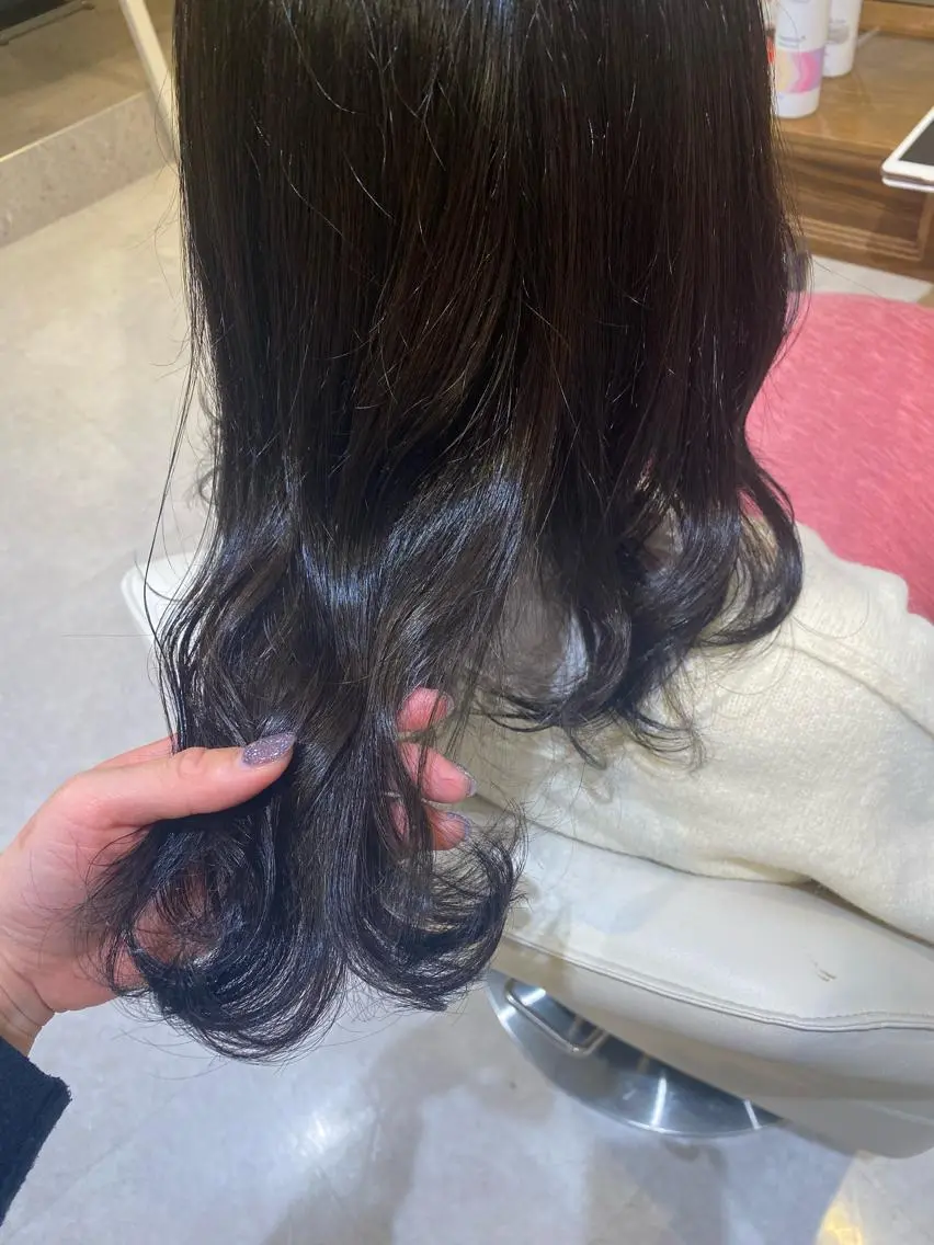 ミディアム カラー ヘアカラー 梛木 唯のヘアスタイル