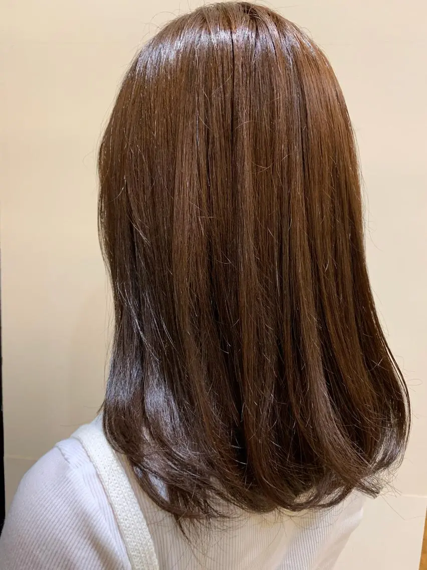 セミロング カラー アッシュ バレイヤージュ ベージュカラー ブロンド ブルーカラー レイヤーカット/ 艶カラー/RYOMAのヘアスタイル