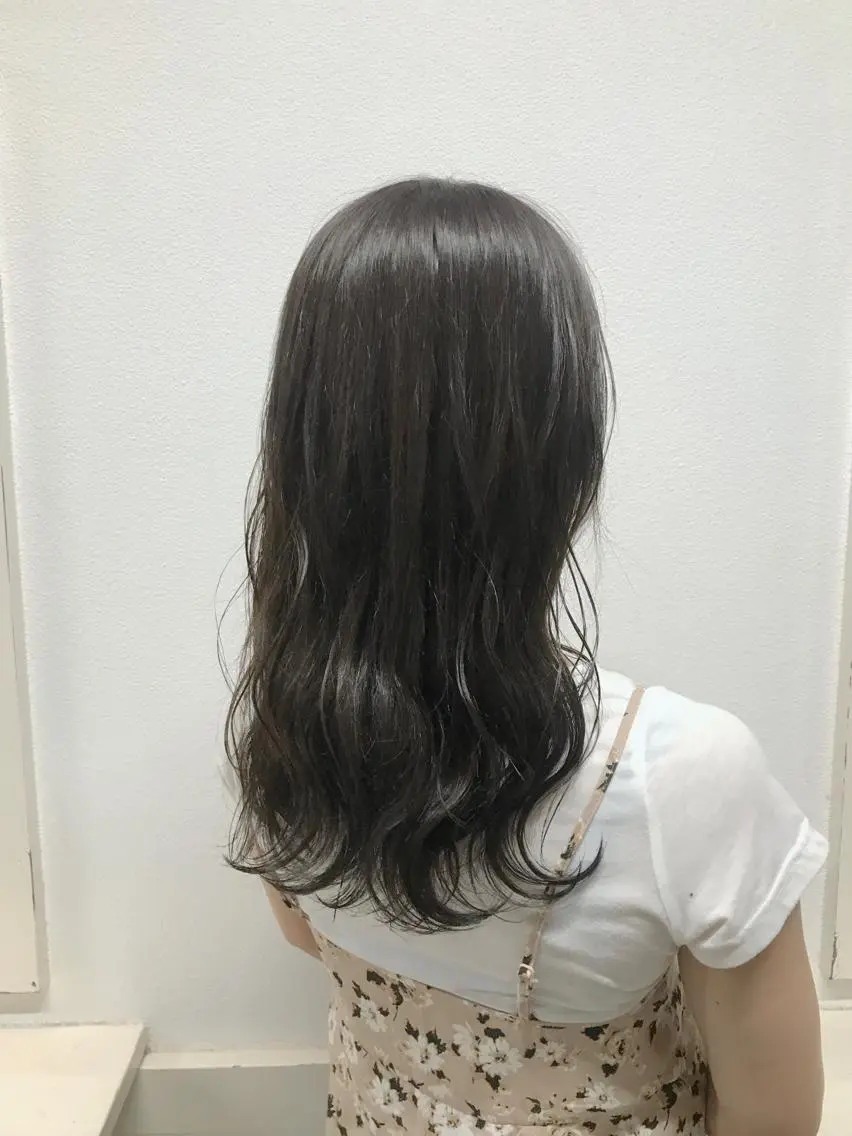 セミロング カラー ヘアアレンジ ダークグレー ダークグレージュ グレージュ カット ヘアカラー トリートメント GiseL天神カラー 髪質改善/ブリーチのヘアスタイル