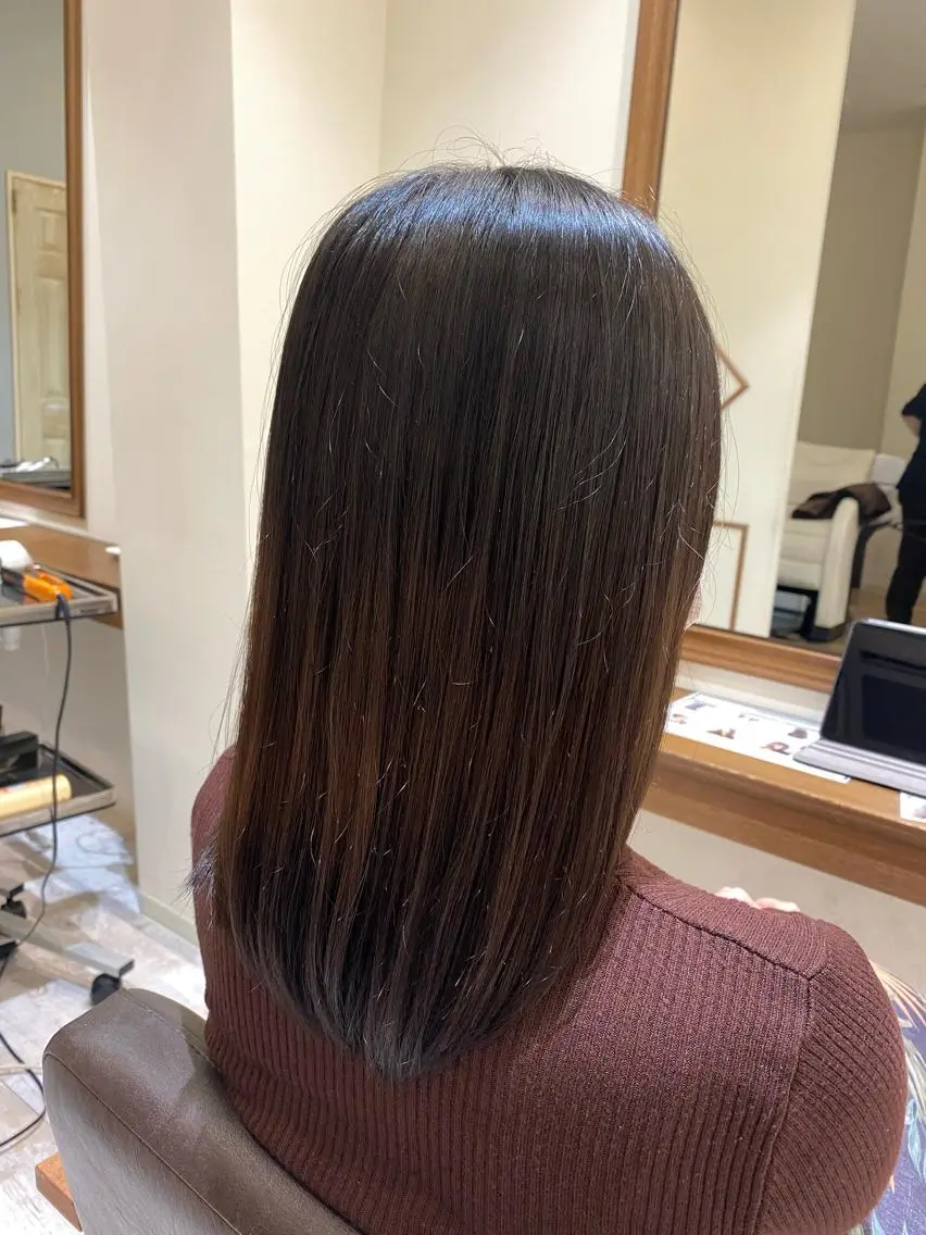 セミロング 縮毛矯正 いいの ともこのヘアスタイル