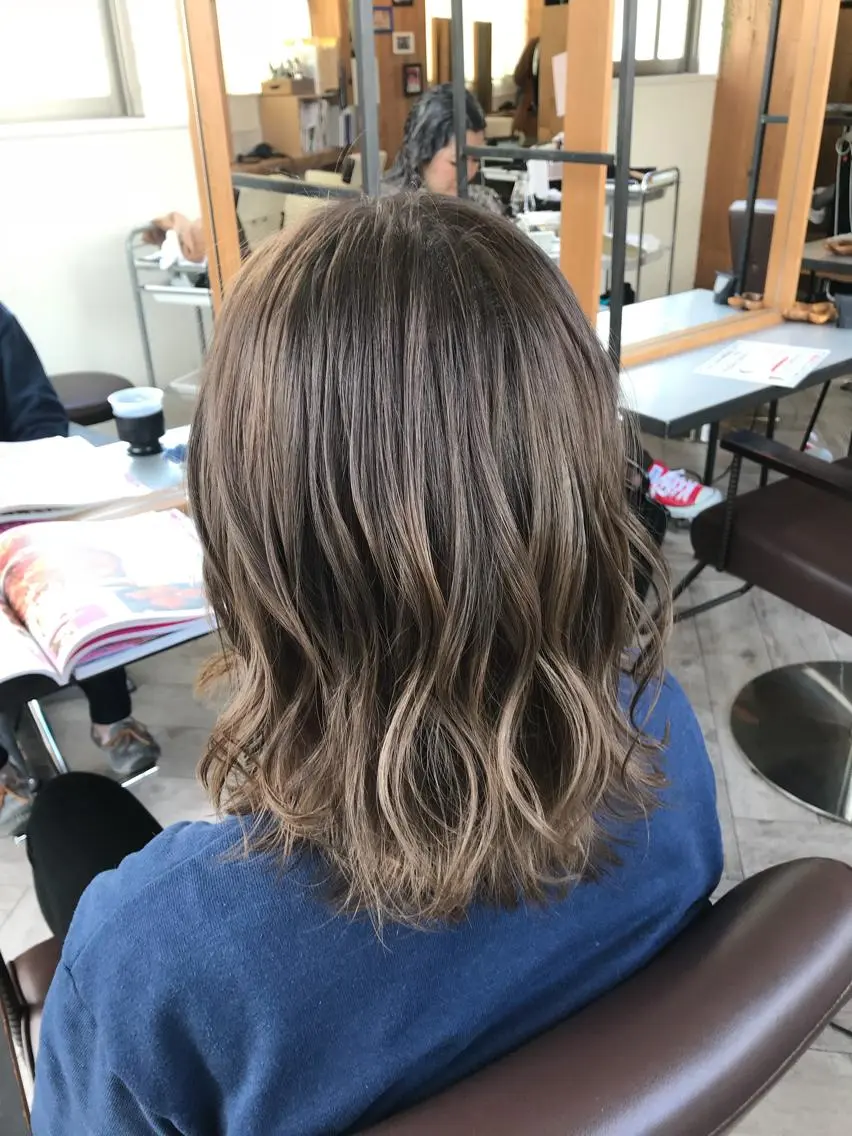 ミディアム 豊中駅3分eha レッスンモデルのヘアスタイル