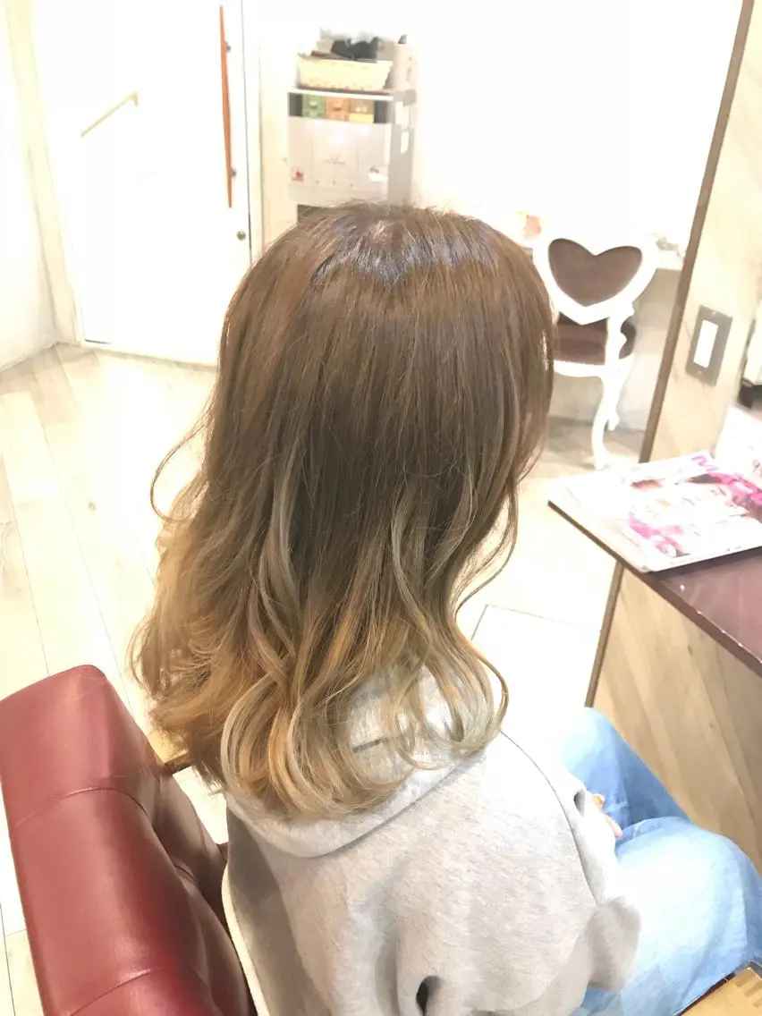 セミロング カラー ヘアアレンジ グラデーションカラー アイラッシュ/美容室 個室/瀬戸 一菜のヘアスタイル