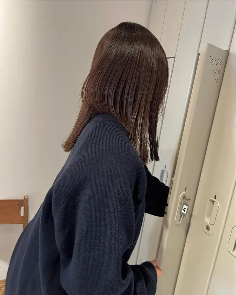 ミディアム カラー io濱川 遥のヘアスタイル