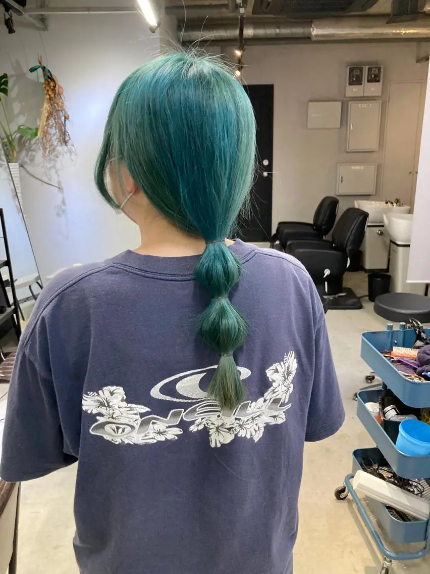 セミロング 玉ねぎヘアー ヘアカラー トリートメント 新井 広樹のヘアスタイル