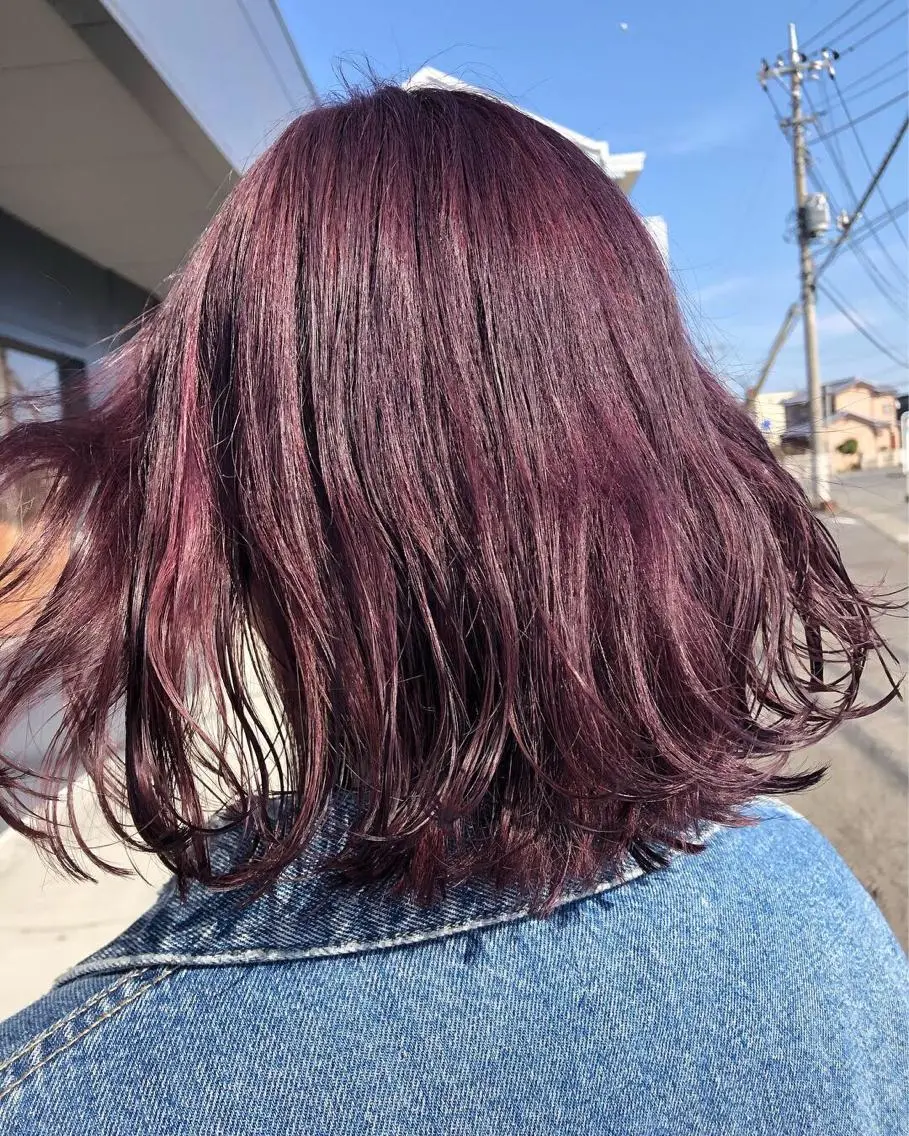 ミディアム カラー ピンクカラー ピンクパープル パープルカラー 長谷川 沙紀のヘアスタイル