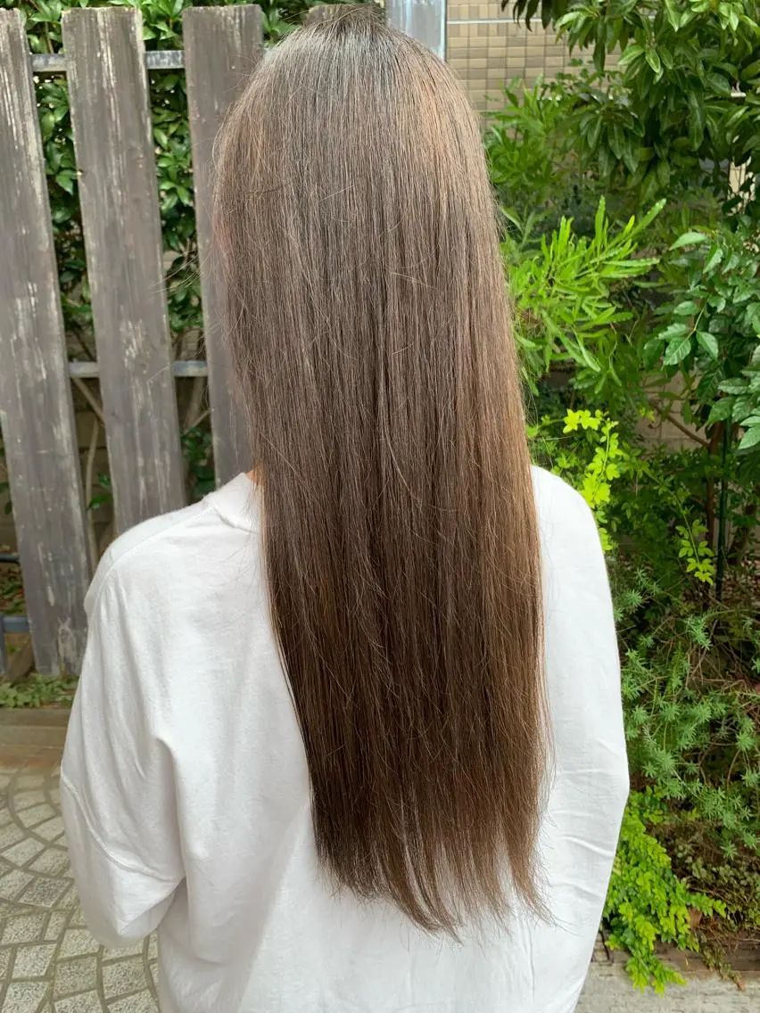 ロング カラー ブリーチ 透明感カラー 多田 彩香のヘアスタイル