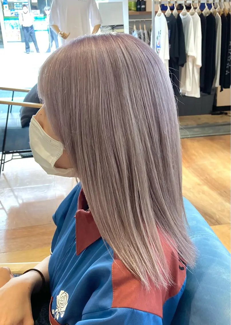 セミロング カラー ブリーチ ブロンド aDALil川越 ⭐️Arisaのヘアスタイル