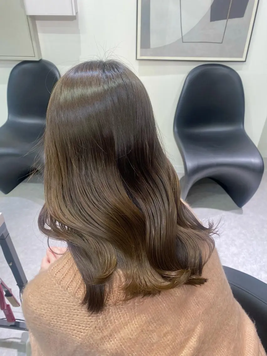 ロング カラー ベージュカラー オリーブベージュ ヘアカラー 渋谷/原宿♡PELE 縮毛矯正/ストレートのヘアスタイル