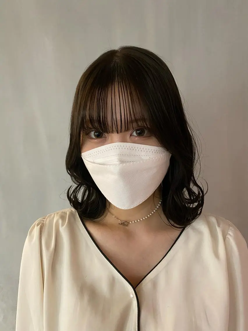 ミディアム カラー ヨシンモリ カット ヘアカラー トリートメント TAI透明カラー 柔らかい縮毛矯正のヘアスタイル