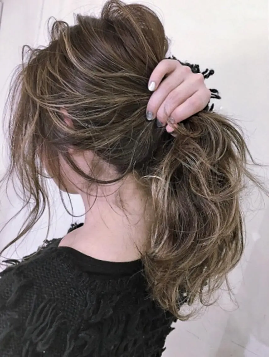 ミディアム カラー グレージュ ハイライトカラー ハイライト ヘアカラー トリートメント ケア剤オタク×海外 ヘア長谷川裕起のヘアスタイル