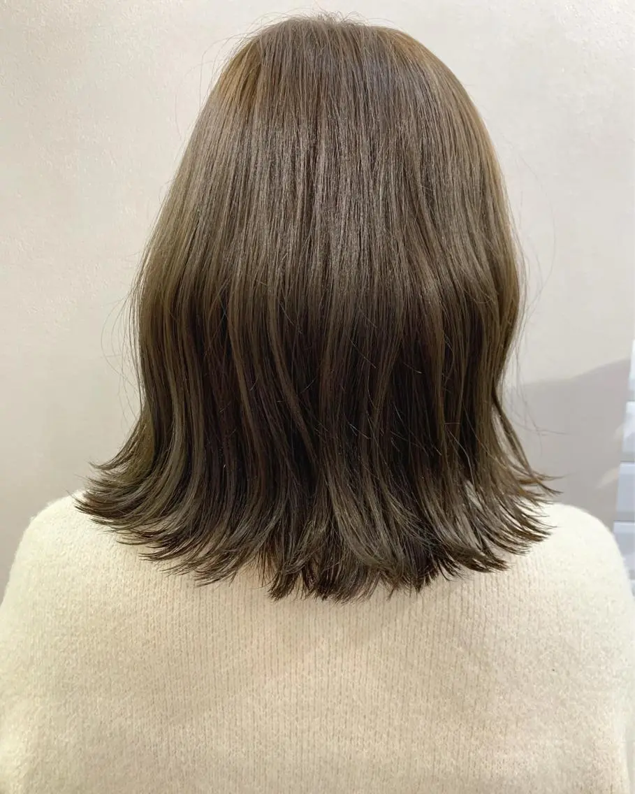 セミロング カラー ブリーチ ケアカラー 透明感カラー グレージュ ブリーチなしカラー カット ヘアカラー トリートメント hubhair レイヤー/透明感のヘアスタイル