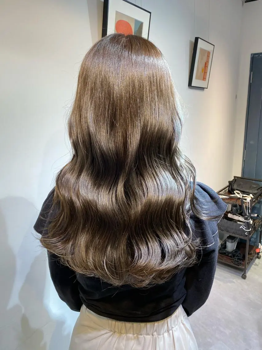 セミロング カラー グレージュ 縮毛矯正⭐️ TAKAHIROのヘアスタイル