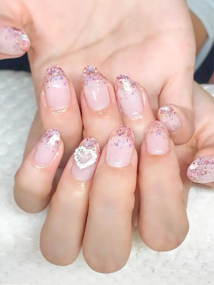 ネイル ジェルネイル グラデーション キラキラネイル ラメ(グリッター) ラメグラデーション Nyanco Nailのネイルデザイン
