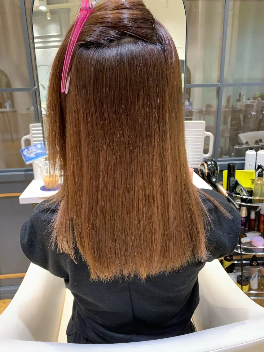 ロング カット 縮毛矯正 トリートメント 乾かすだけで艶髪酸性 ストレート髙橋悠耶のヘアスタイル