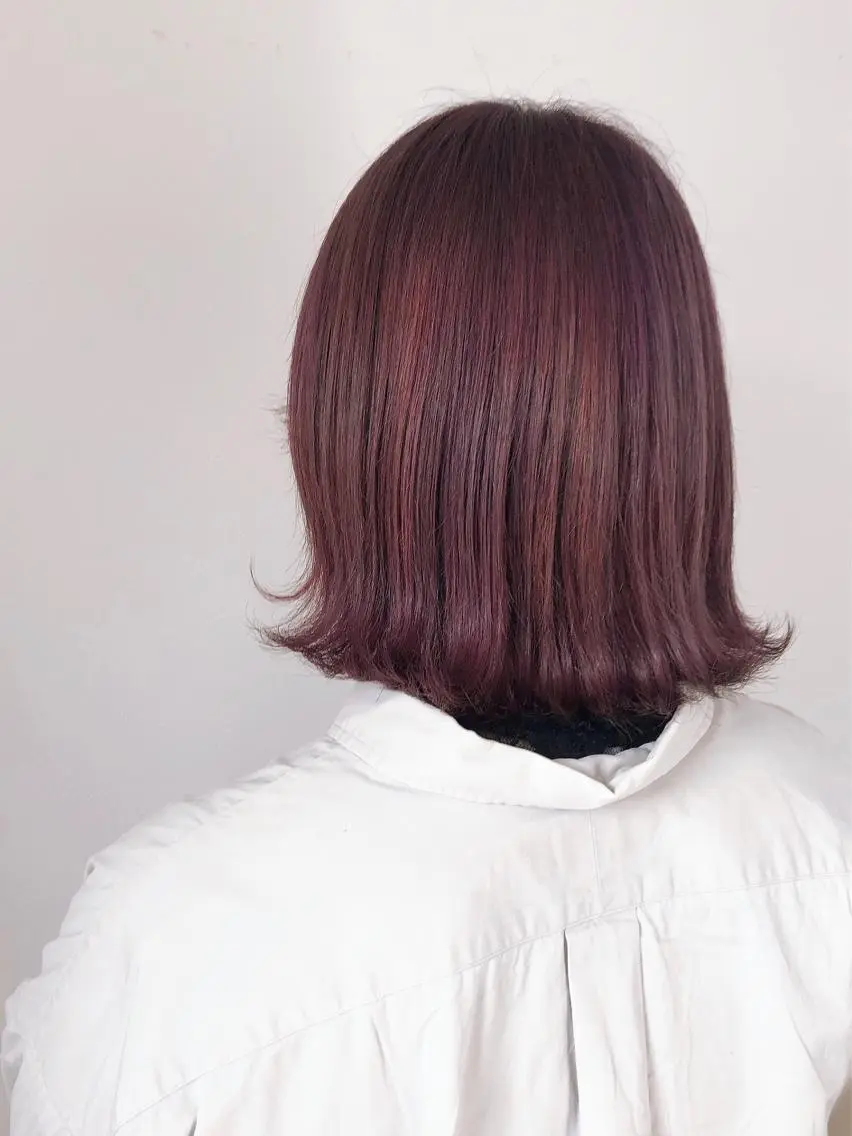 ショート パープルカラー 松田 みのりのヘアスタイル