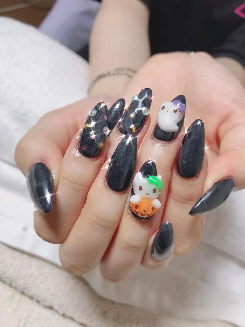 ミディアム ネイル ハンドネイル 《LB》ラブリエ Nail&eyeのマツエク・マツパデザイン