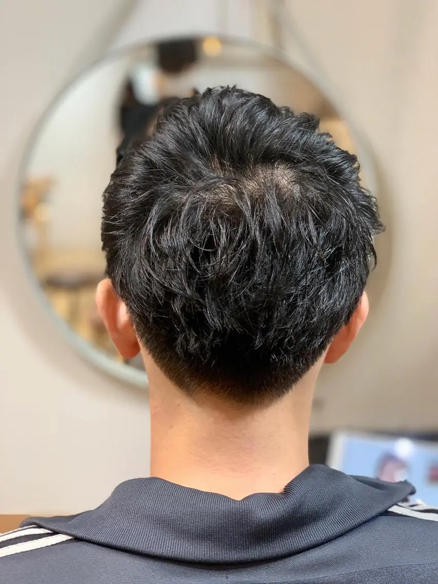 ショート メンズ モヒカン カット ヘアセット メンズStylist 山根慧のヘアスタイル