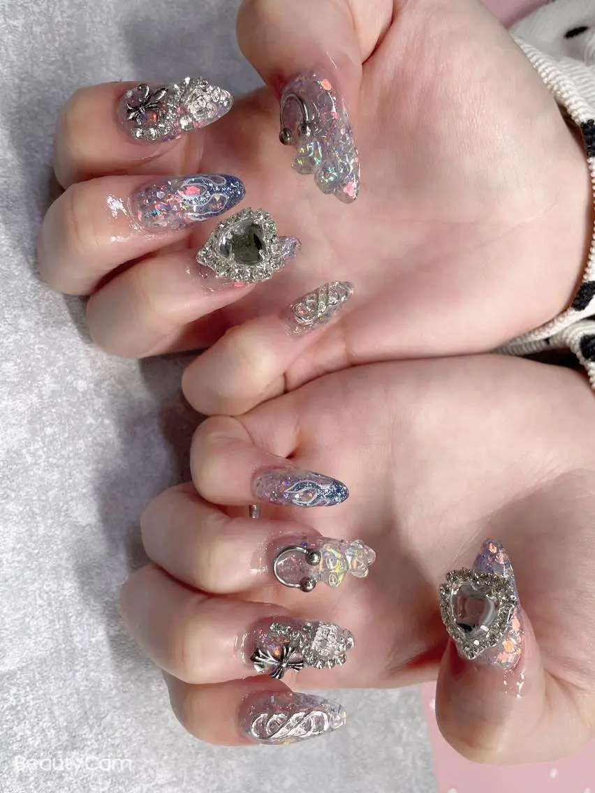 ミディアム ネイル ハンドネイル 《LB》ラブリエ Nail&eyeのマツエク・マツパデザイン