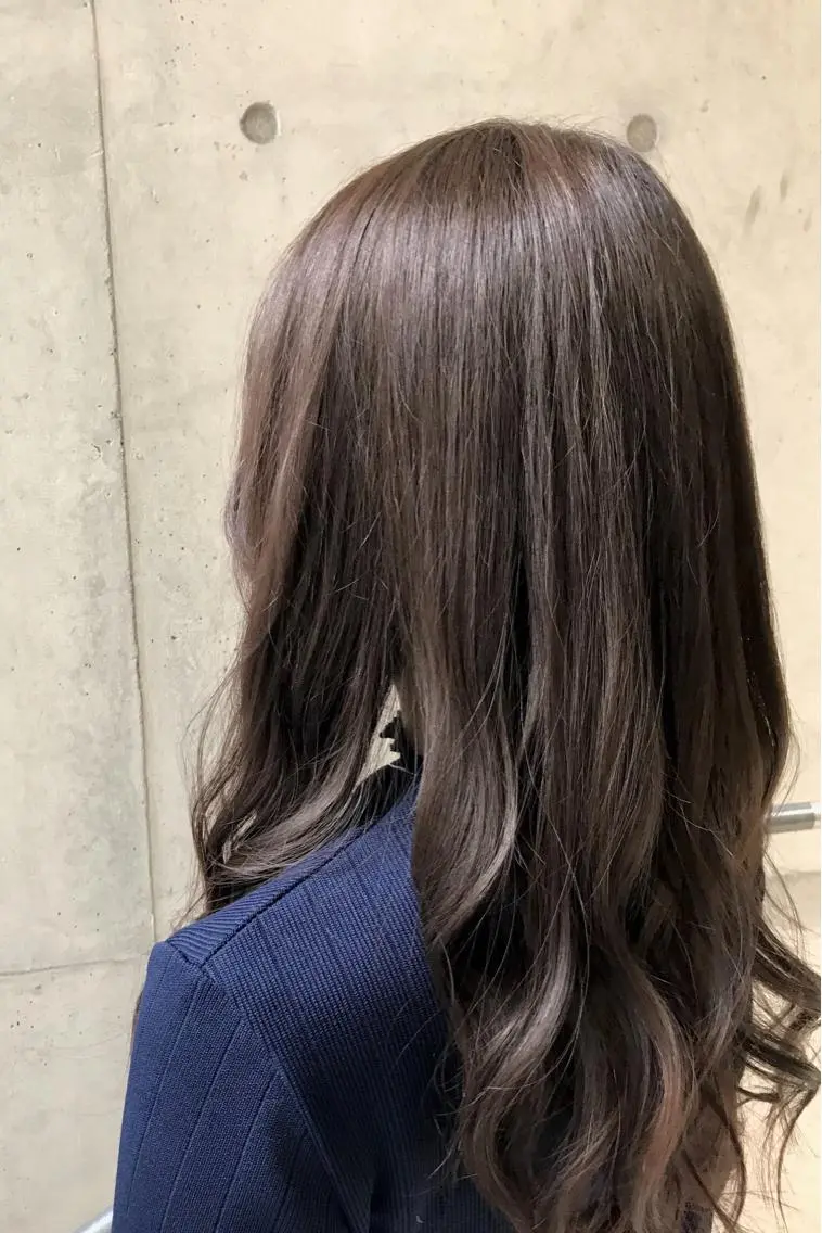 セミロング カラー イノウエ ミキの眉毛・アイブロウイメージ