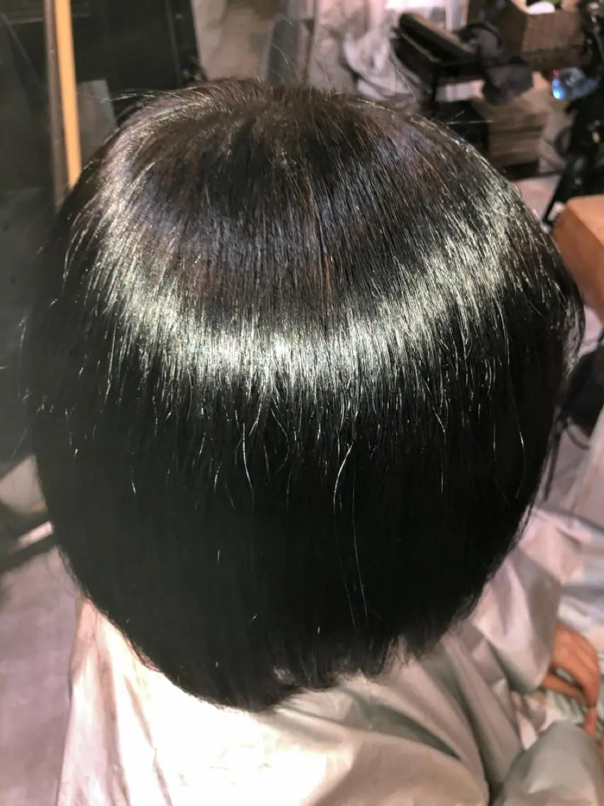 カラー 黒髪 ブルーカラー ブルーブラック ISHIMORI  のヘアスタイル