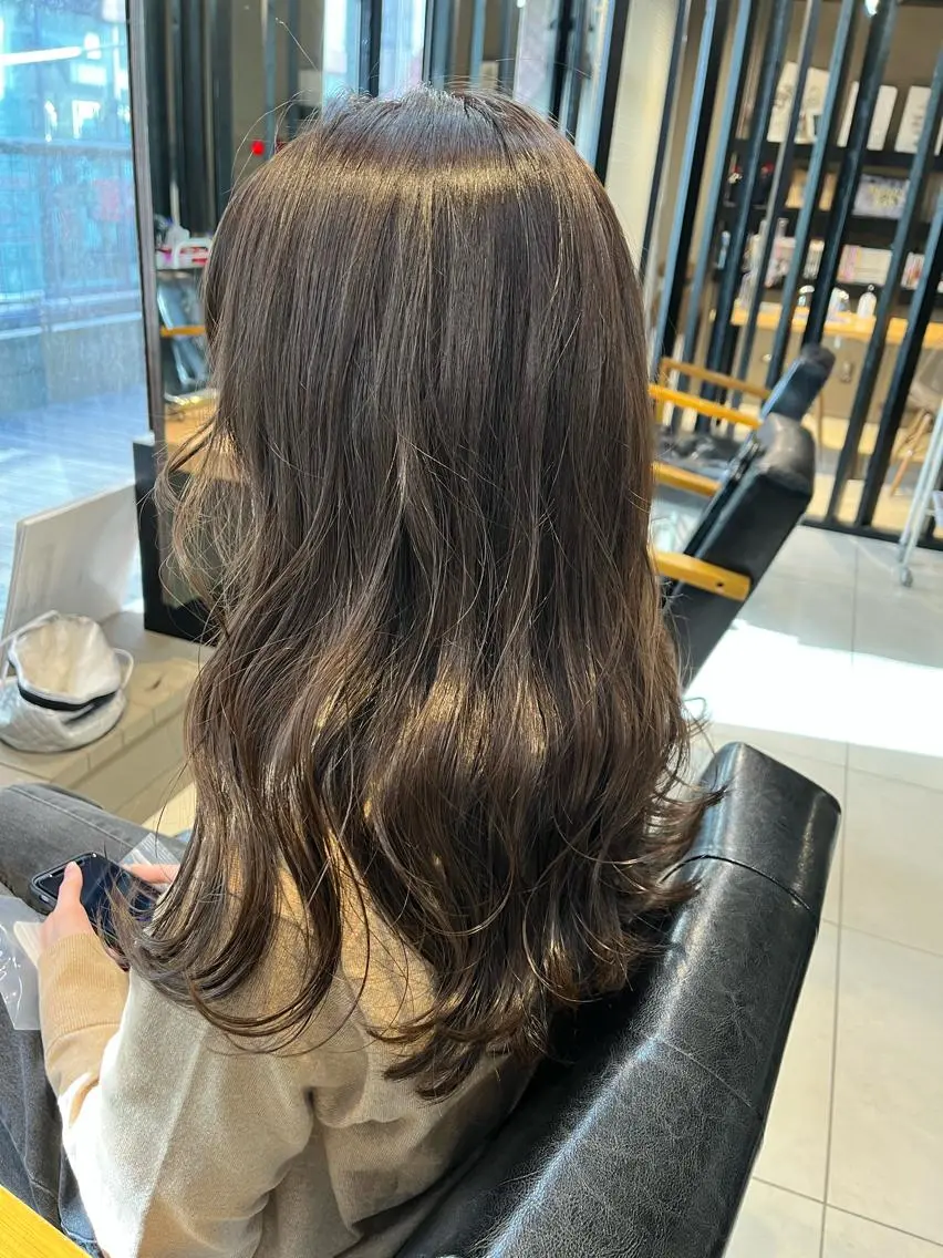 ロング カラー ヘアアレンジ メンズ ネイル マツエク・マツパ アイブロウ 透明感カラー🤎 ゆりのヘアスタイル