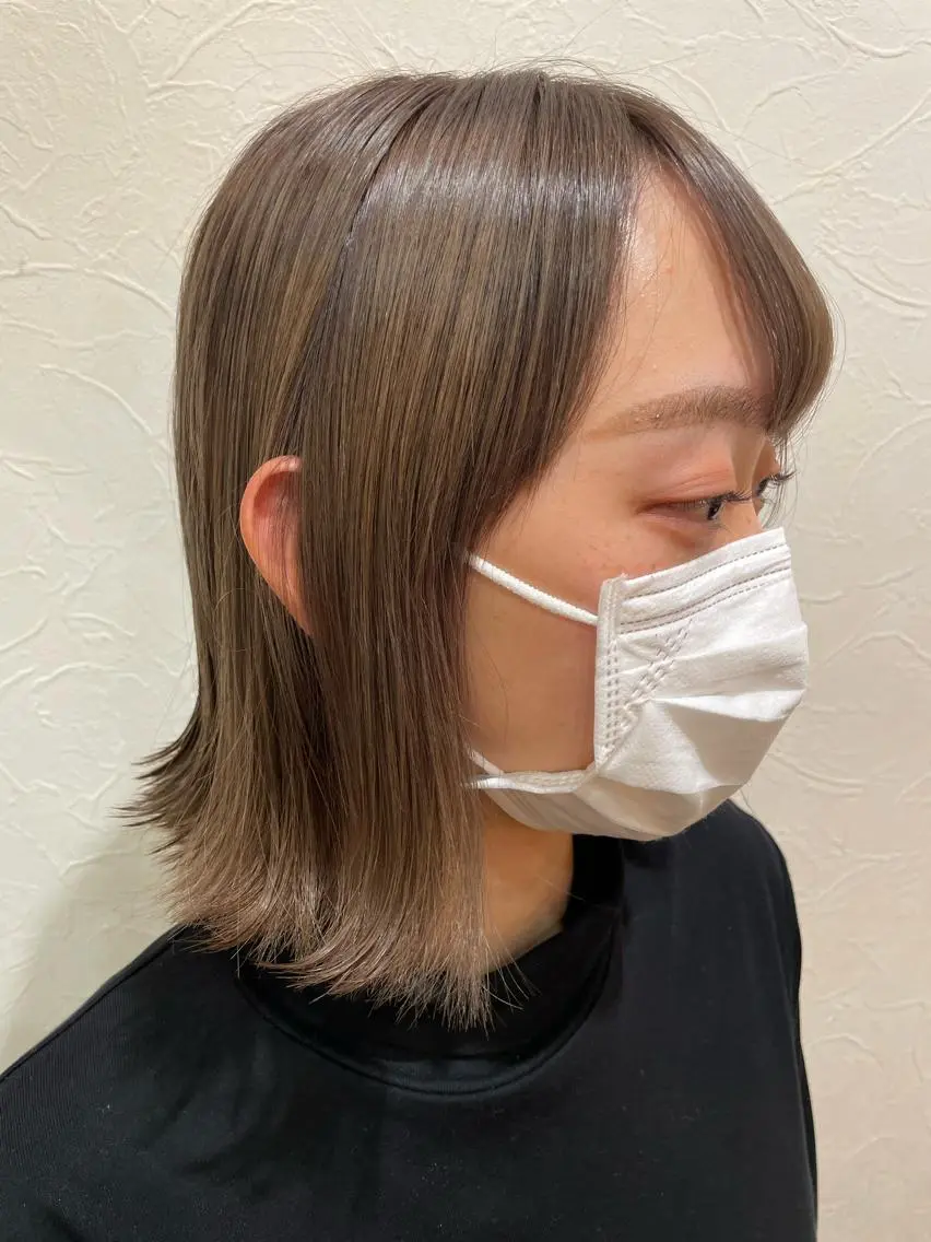 ミディアム カラー 透明感カラー ダブルカラー シルバー ageless/ 髪質改善marinaのヘアスタイル
