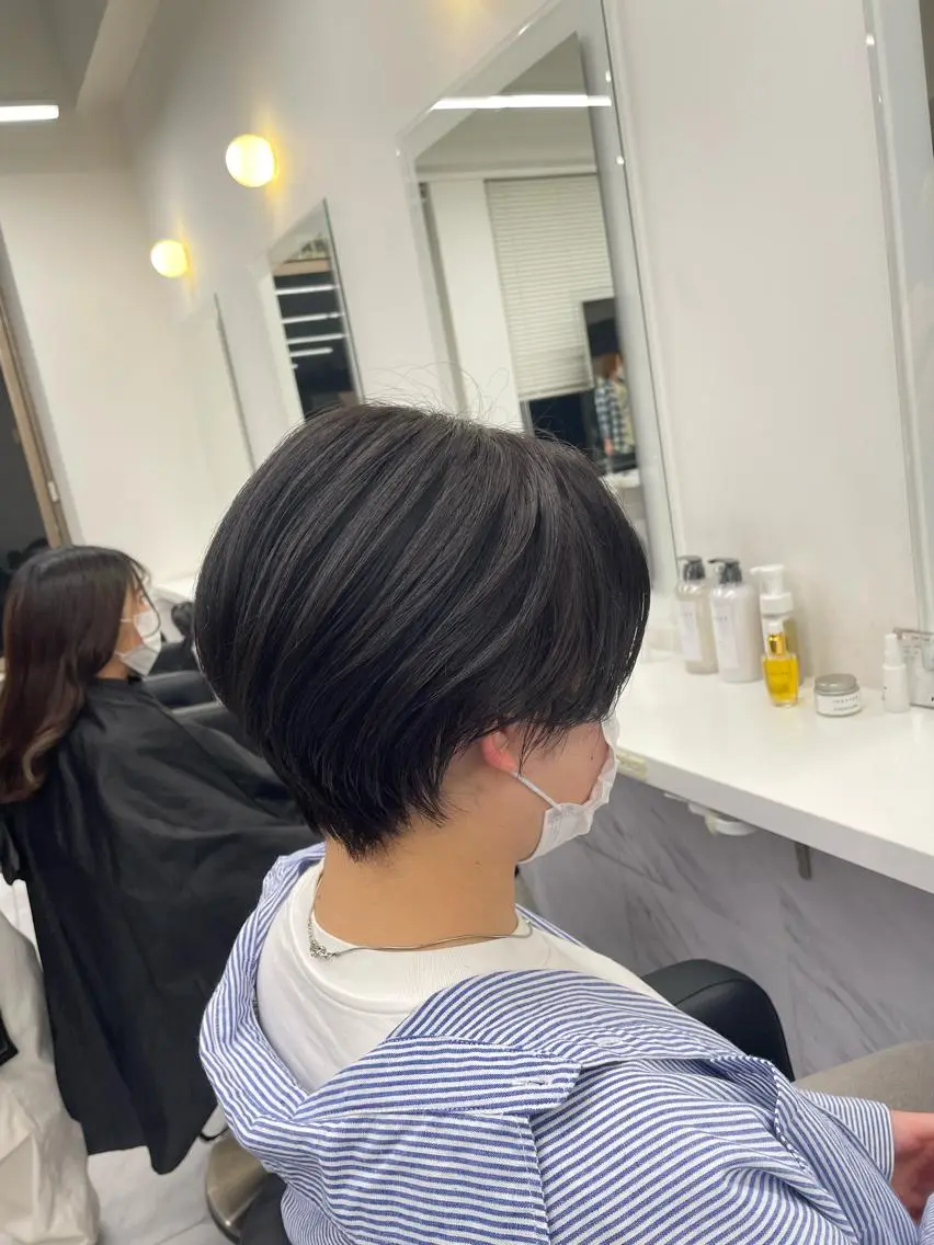 ショート カラー パーマ ヘアアレンジ メンズ キッズ ネイル マツエク・マツパ アイブロウ 🦋縮毛/韓国レイヤ ー/透明感カラー🦋のヘアスタイル