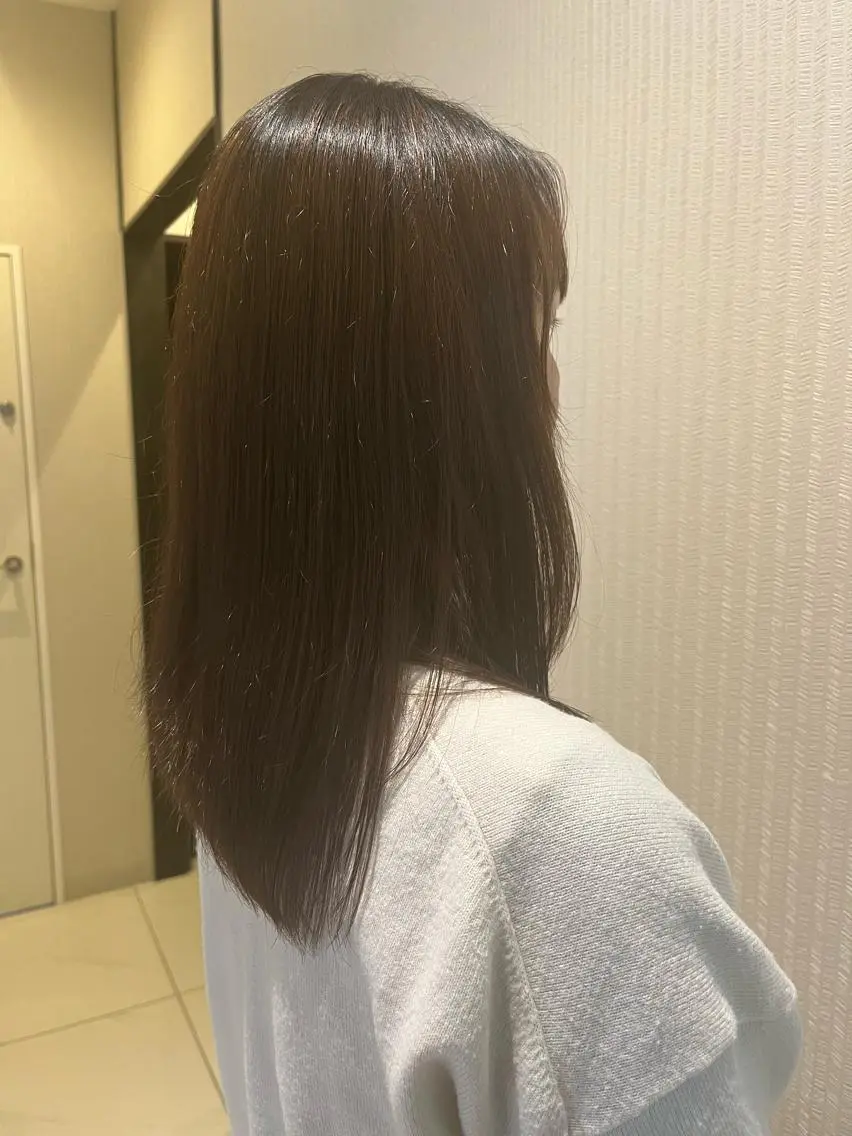 セミロング LiTA長嶺 小佐井悠未のヘアスタイル