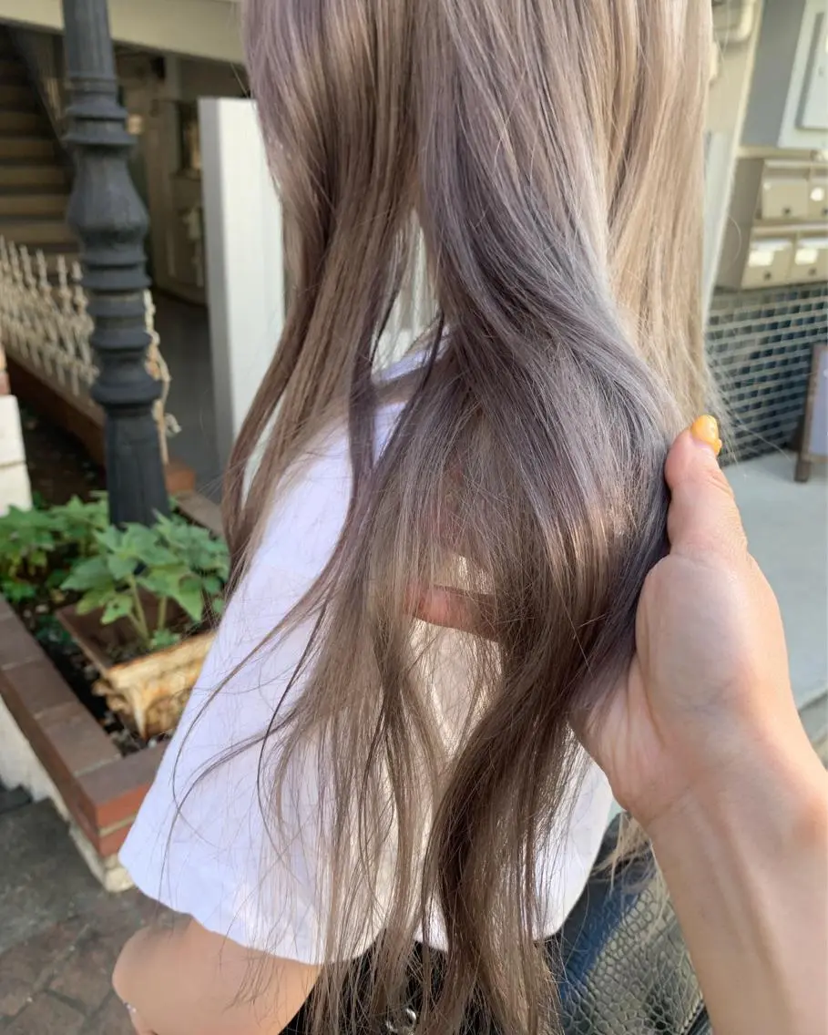 ロング カラー ベージュカラー ブリーチ ホワイトベージュ 似合わせカラー🫶 小川千波のヘアスタイル