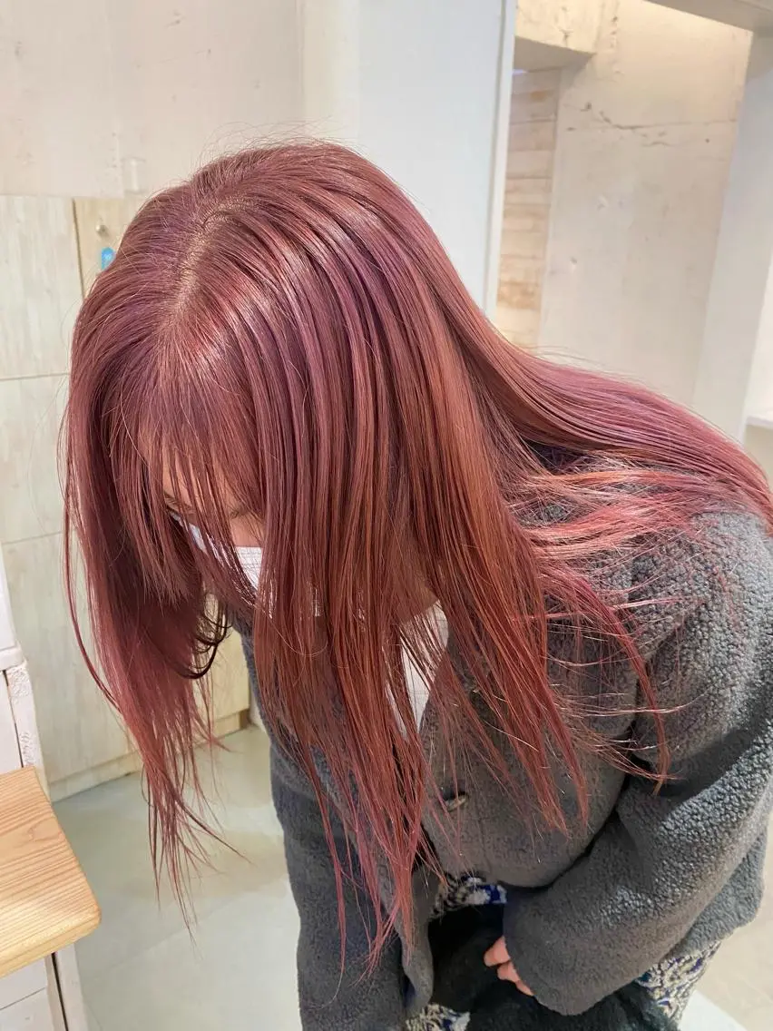 ロング 天神最安値エクステ カラーレイヤーカットのヘアスタイル