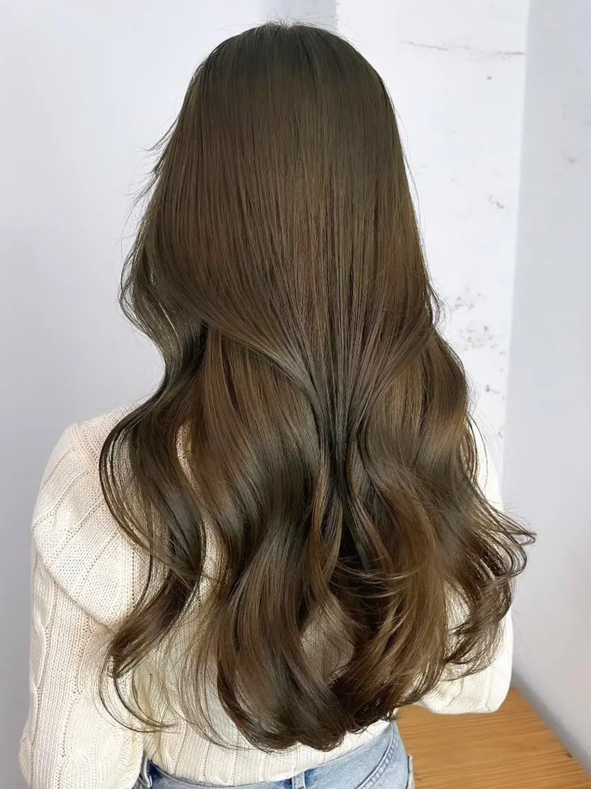 カラー セミロング ベージュカラー レイヤーカット カット ヘアカラー トリートメント ITbyALBUM 中野店のヘアスタイル